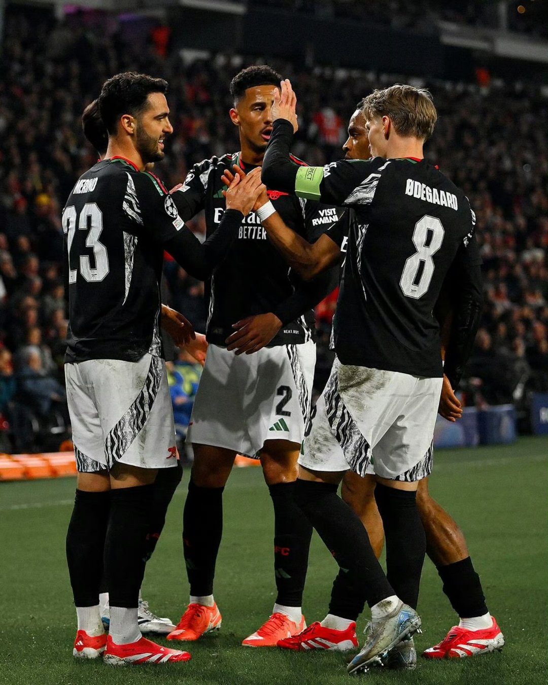 九游APP官网-阿森纳发布备战花絮，集结日迎来里程碑，欧冠任务艰巨，训练强度明显提升(阿森纳历届欧冠战绩)